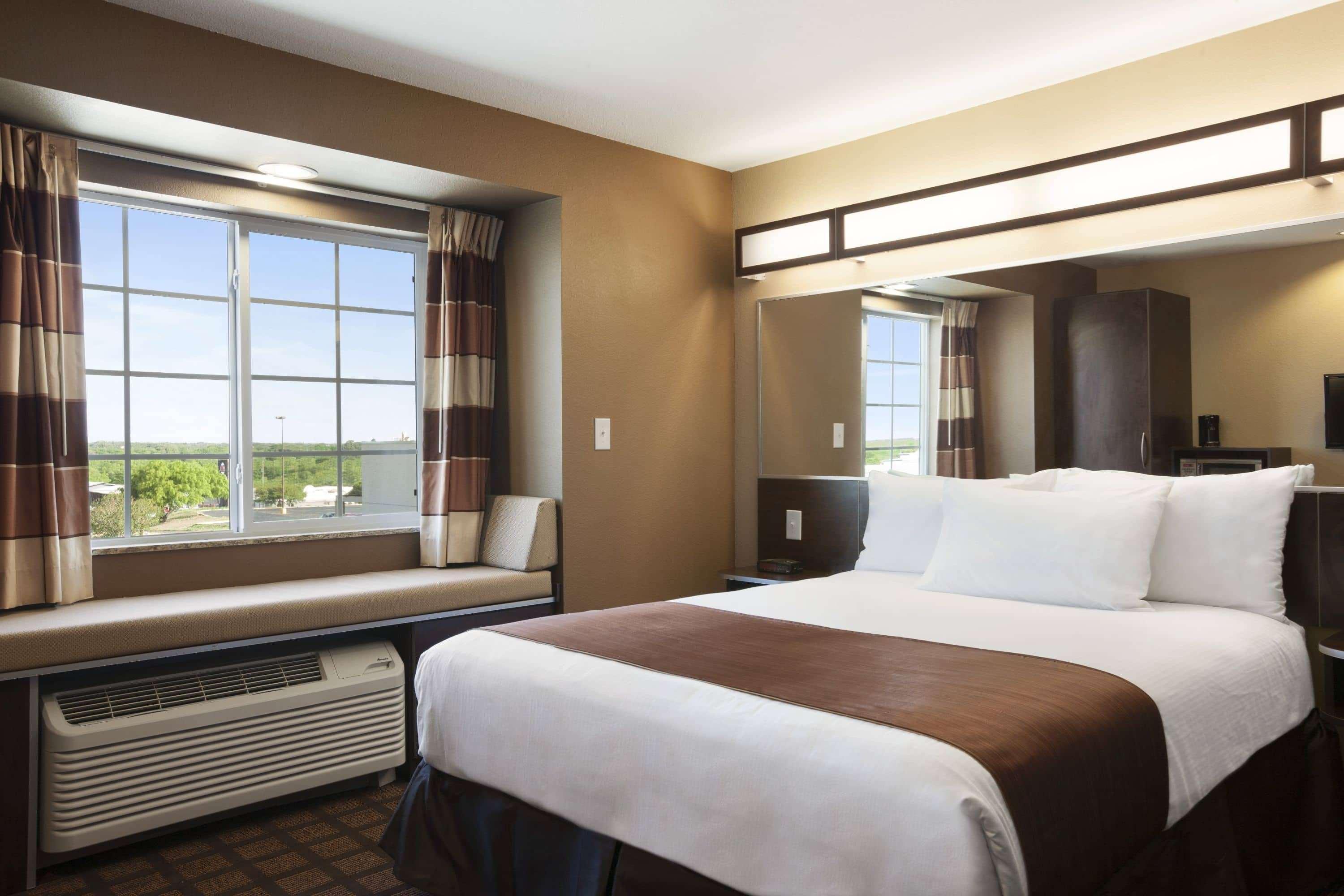 Microtel Inn & Suites Pleasanton Εξωτερικό φωτογραφία